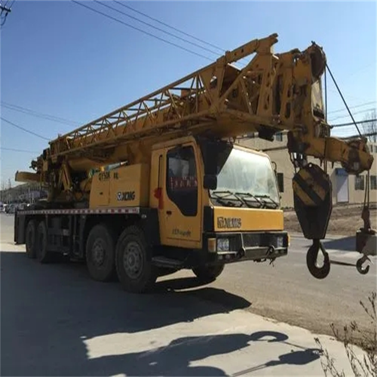 赤坎吊车怎么吊装挖掘机